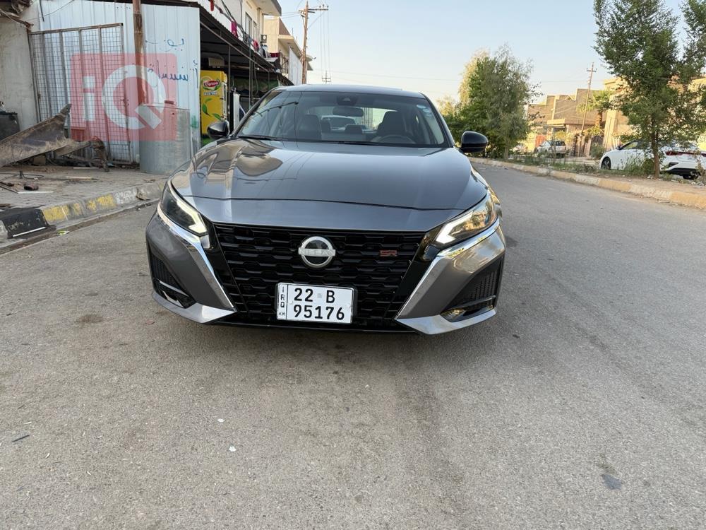 نيسان ألتيما